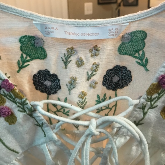 Long sleeve embroidered blouse - Picture 3 of 6