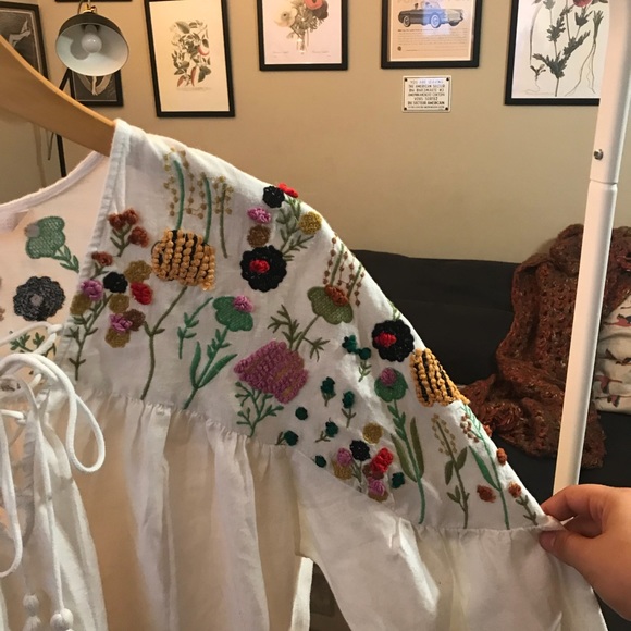 Long sleeve embroidered blouse - Picture 6 of 6