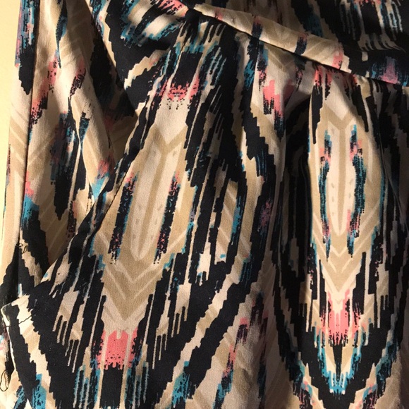 Patterned pants.  . - Picture 3 of 4