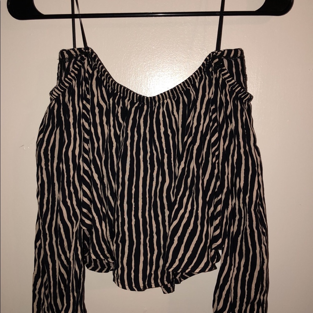 Off-The-Shoulder Cropped Blouse