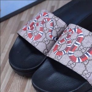 Gucci Kingsnake Print Slides