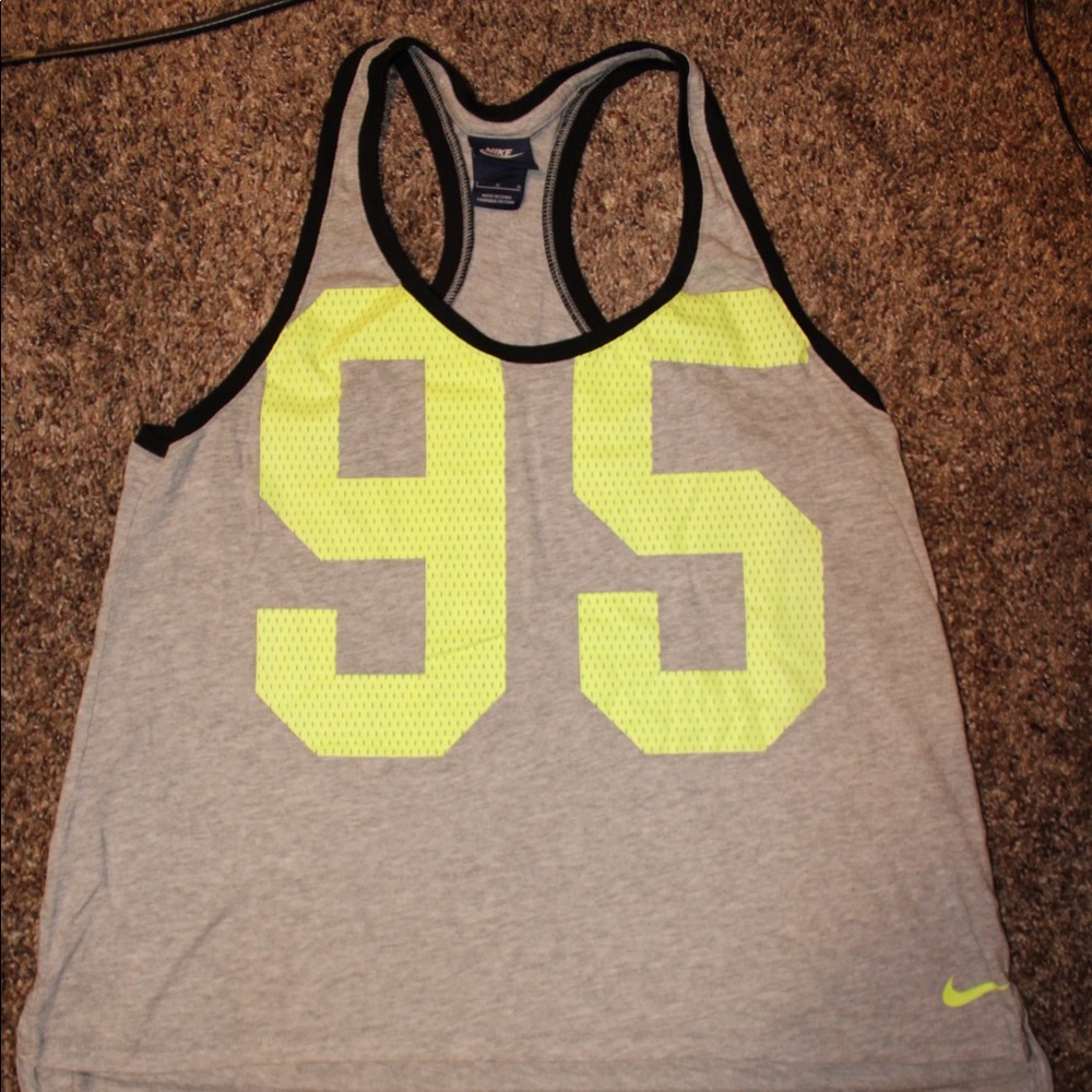 Nike workout tank L