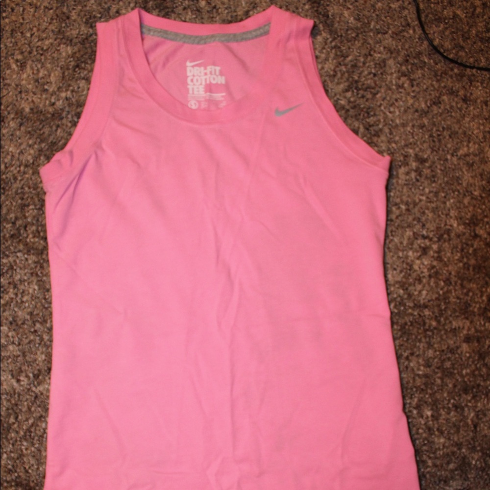 Pink Nike workout top S