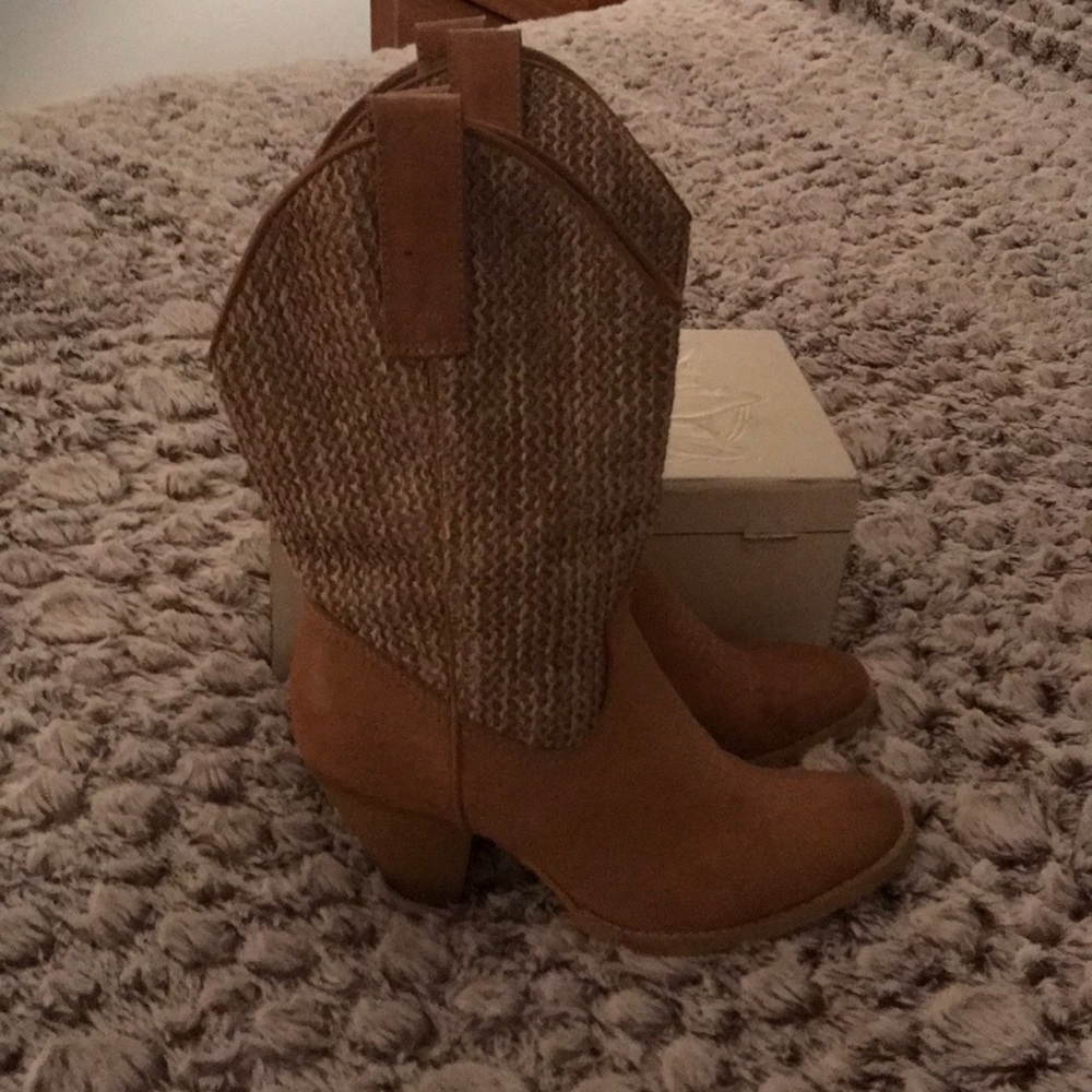 Women’s Boots