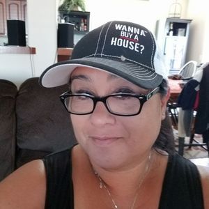 Meet your Posher, Monica