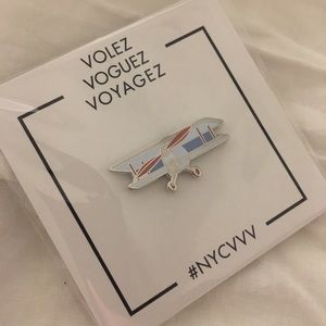 Louis Vuitton VVV Collectable Plane Pin