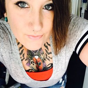 Meet your Posher, Brittney