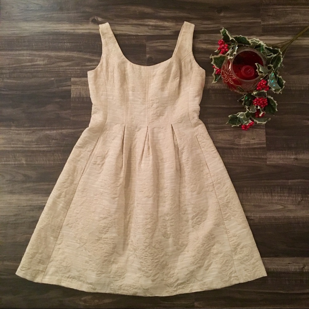 Classy! NINE WEST Floral Champagne Shimmer Dress