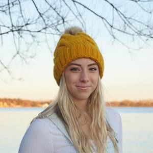 Meet your Posher, Cora