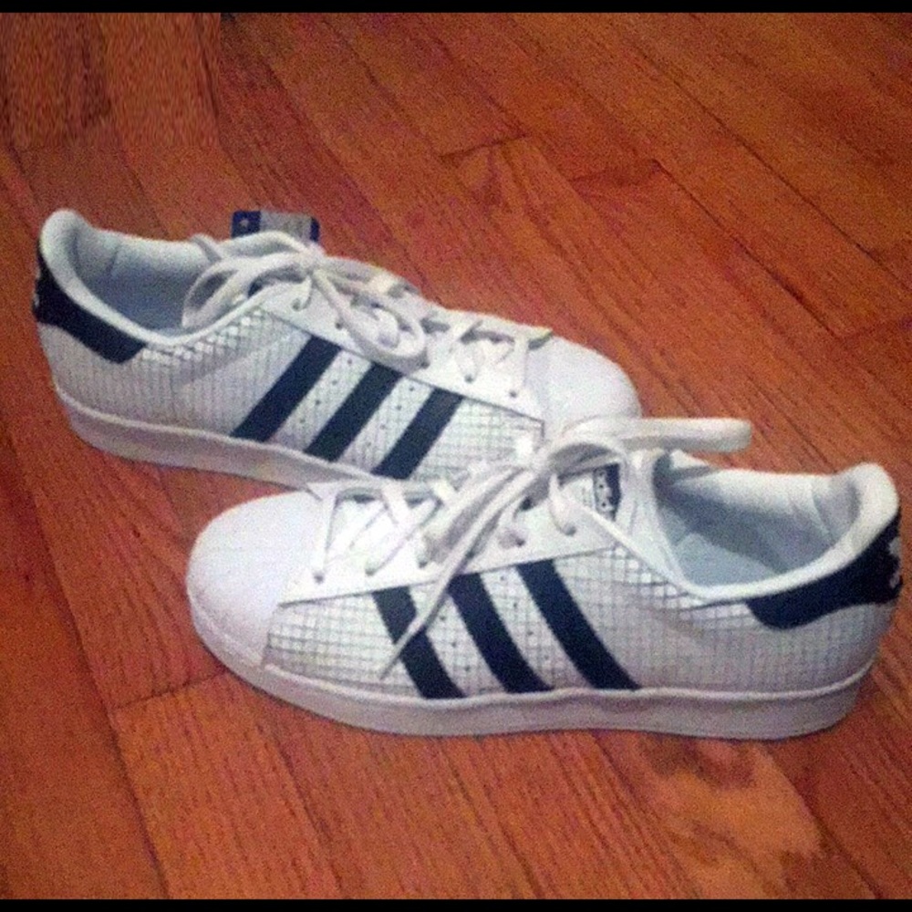 Adidas men’s Superstar original sneakers