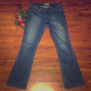 Womens Levi Strauss Size 12 Long Medium Wash