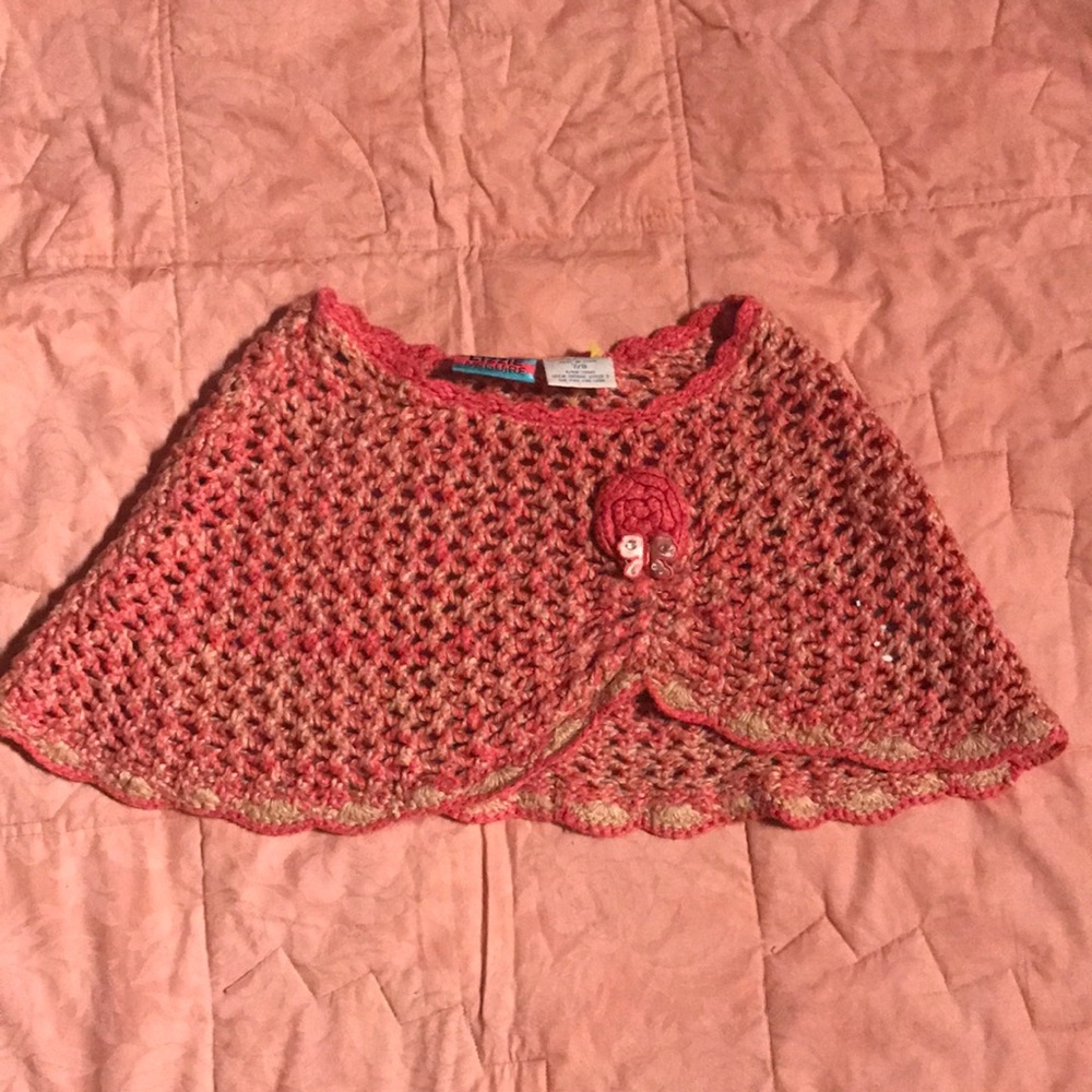 🌞3/$15 Girls Adorable sweater Cape Size 7/8
