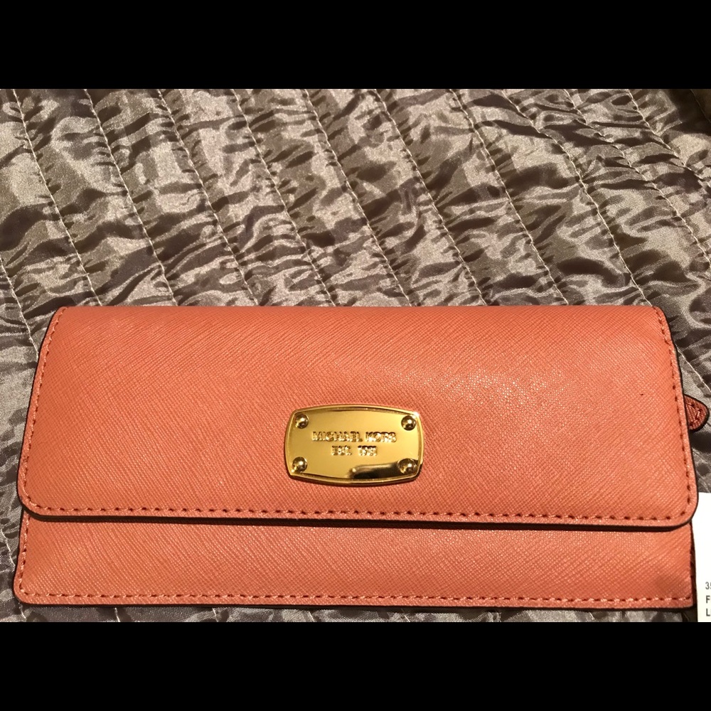 Michael Kors Jet Set Travel Flat Leather Wallet