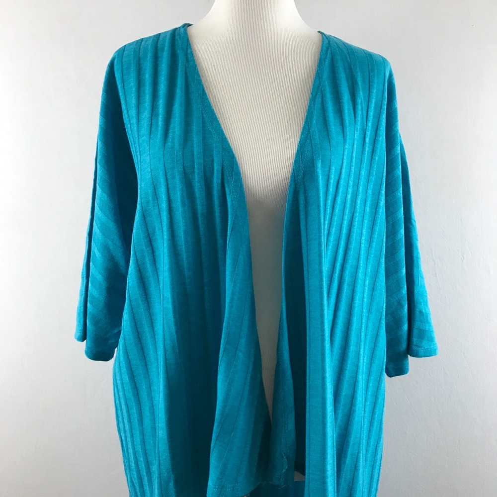 USED LulaRoe Lindsay Kimono