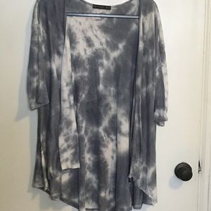 {DYT T2} Potter’s Pot ‘Stormy Skies’ Kimono