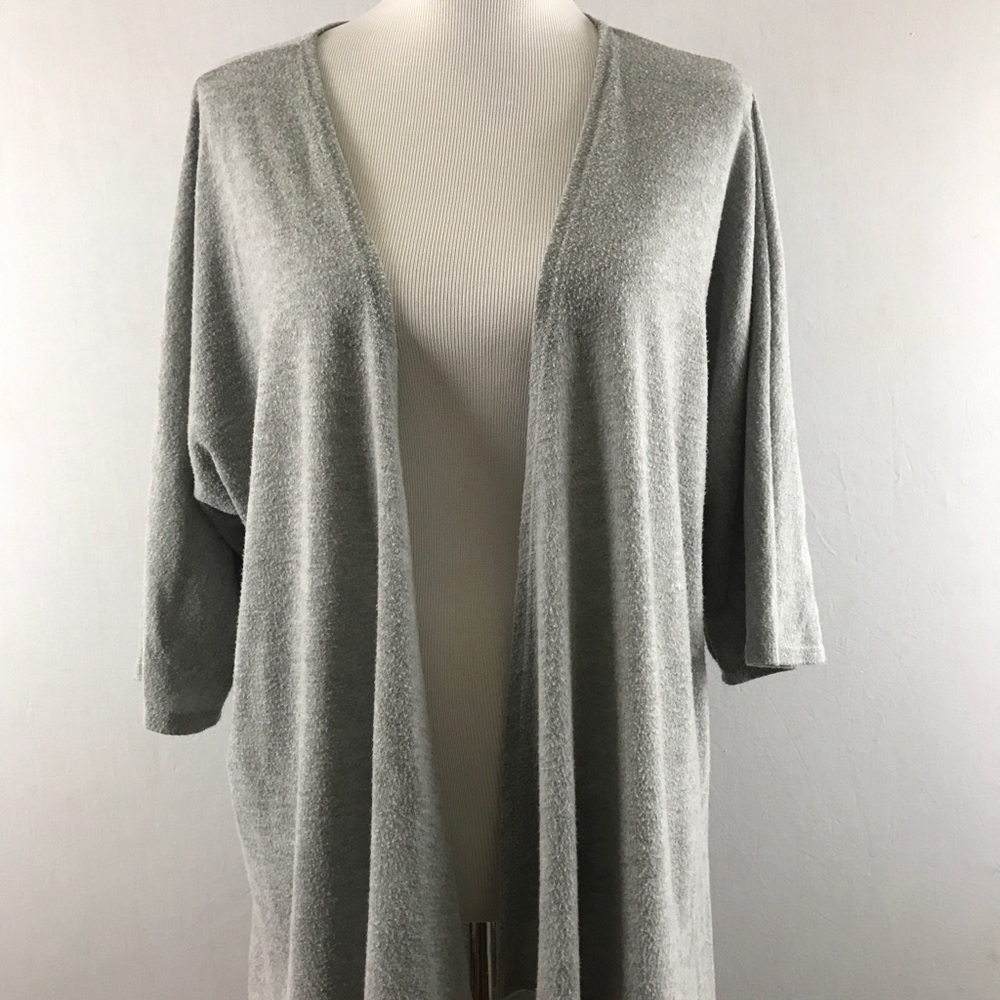 USED LulaRoe Lindsay Kimono