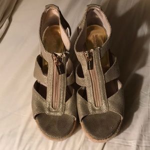 Michael Kors wedge heels Gold w/zipper on top