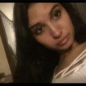 Meet your Posher, Nadia