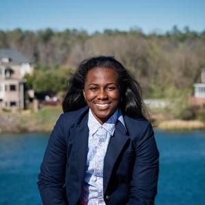 Meet your Posher, Kayla