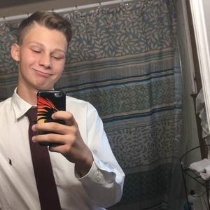 Meet your Posher, Leo