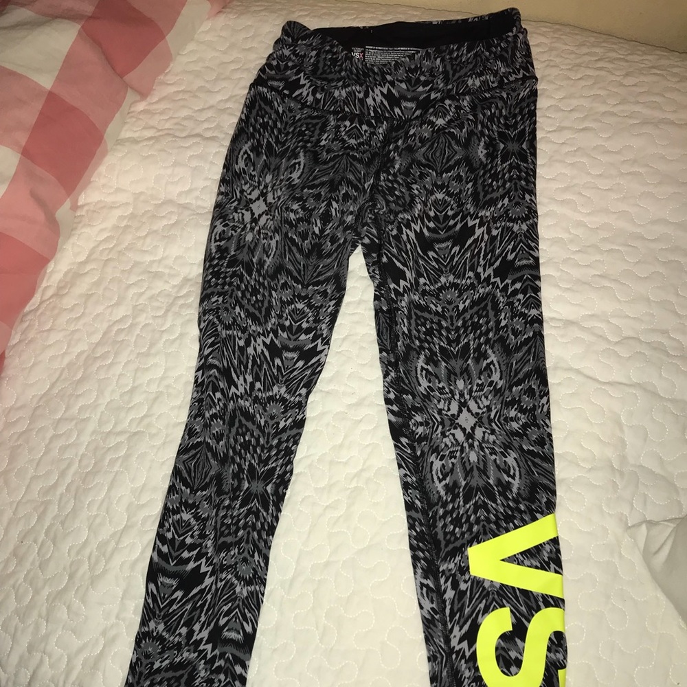 Victoria’s Secret Sport Leggings