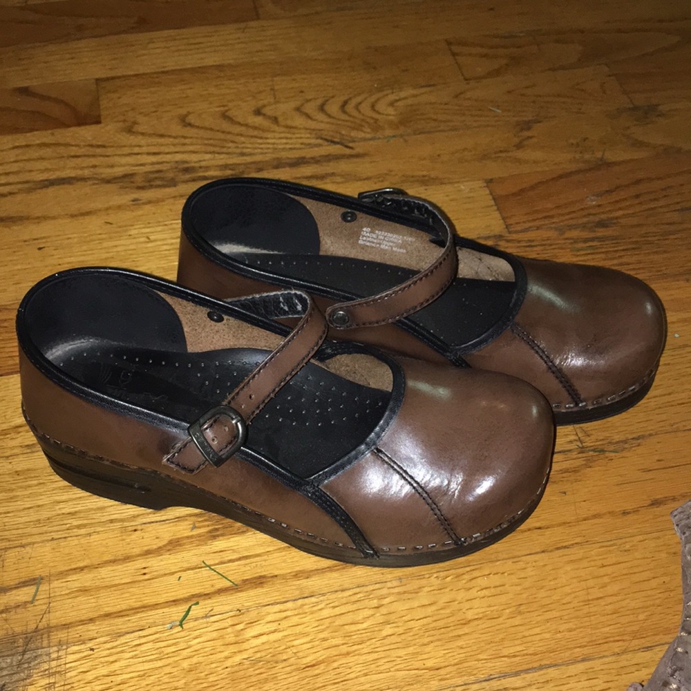 👩🏻‍⚕️👩🏻‍⚕️DANSKO