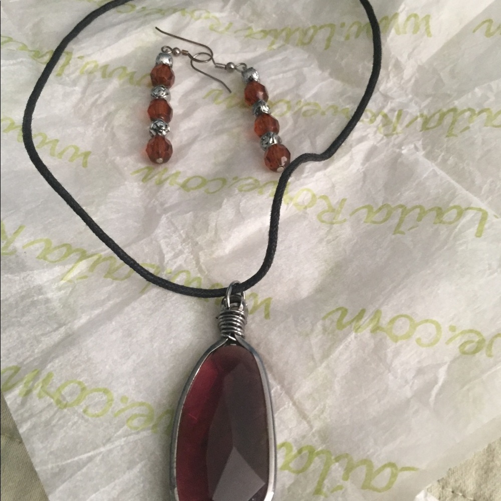 Necklace and earrings set