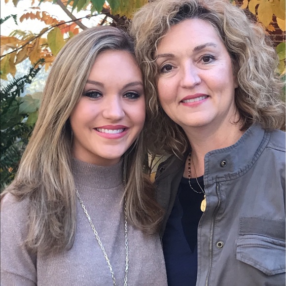 Meet your Posher, Elizabeth - Picture 1 of 1