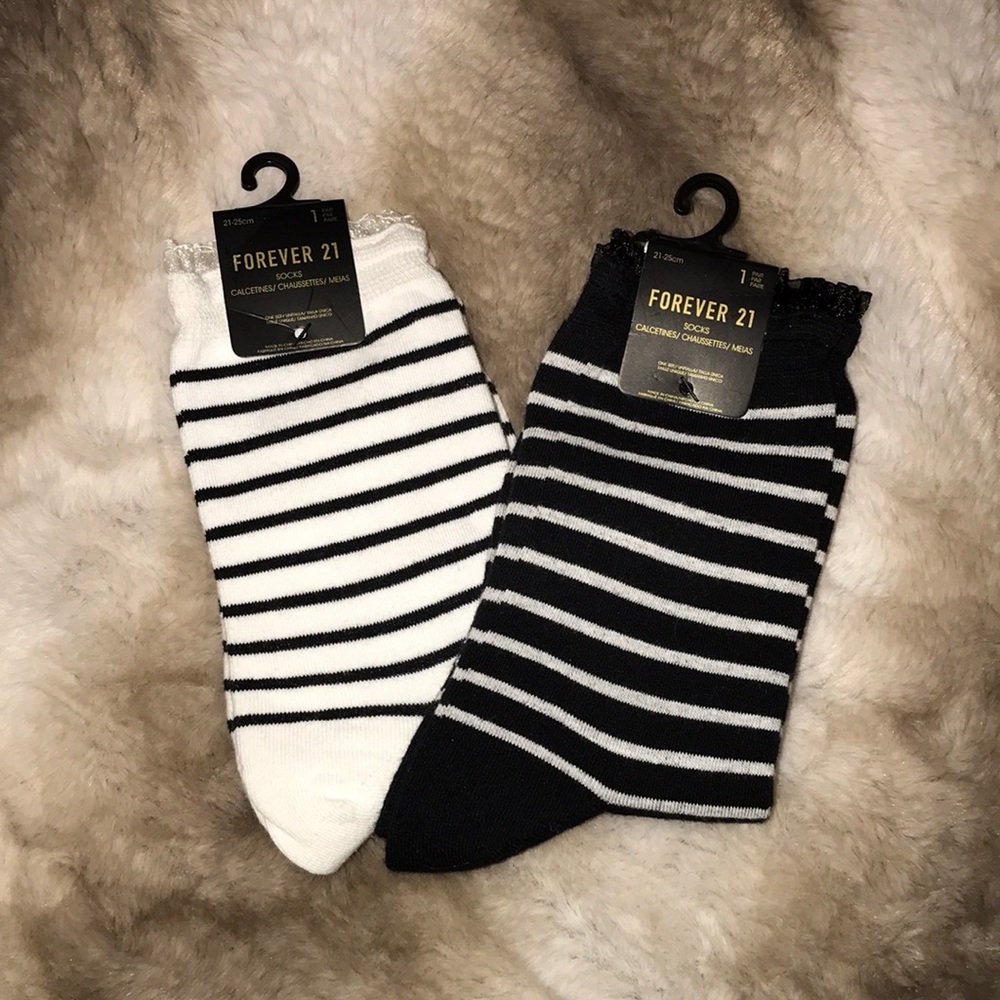 striped sock set