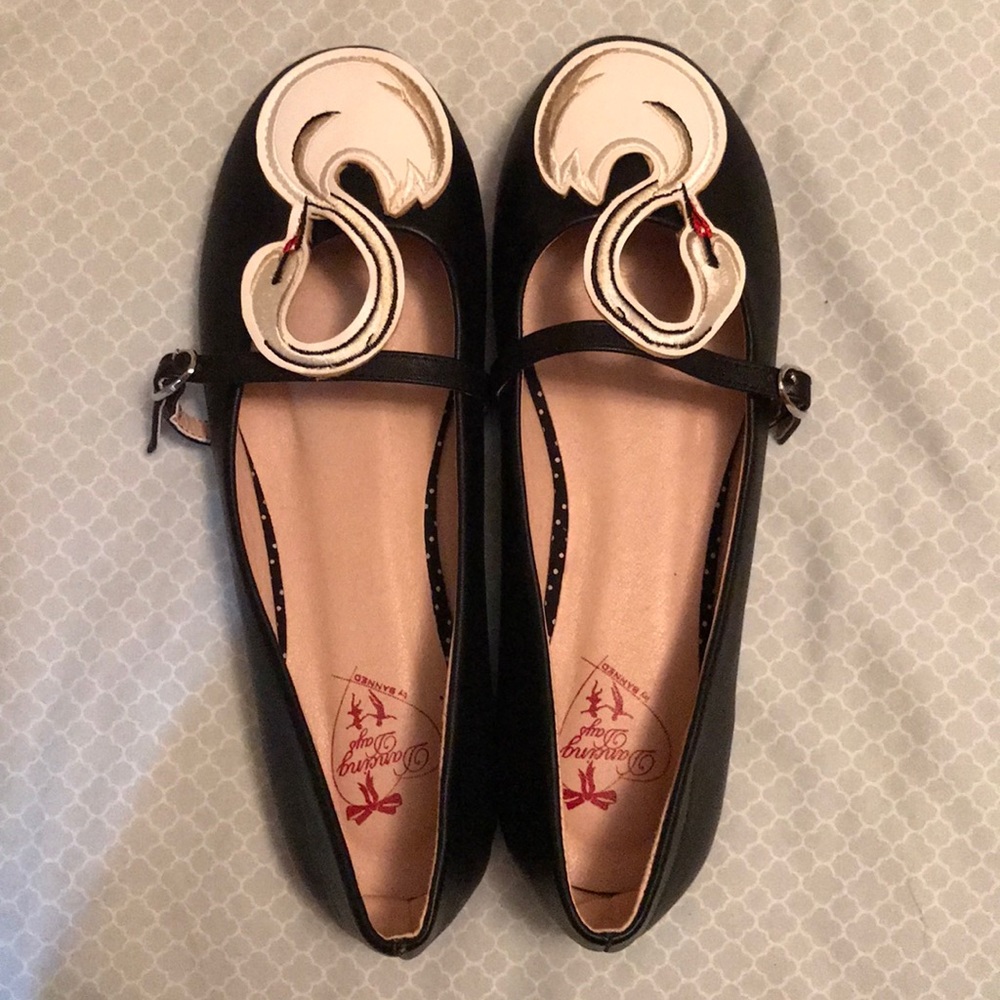 Swan Shoes