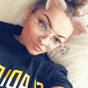 Meet your Posher, Stephanie