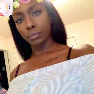 Meet your Posher, Maya