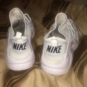 Nike White Huaraches