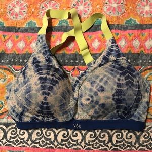 Lightweight sports bra