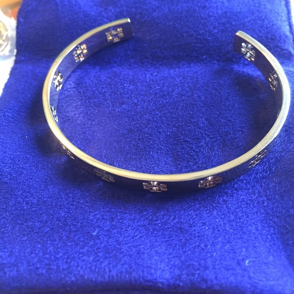 tory burch // gold t logo cuff bracelet - Picture 6 of 7