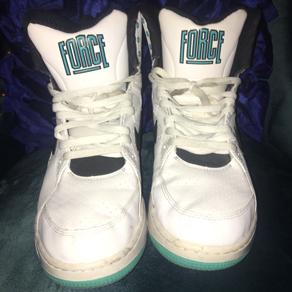 🚨🚨SALE🚨🚨Men’s Hightop Nike Air FORCE Sneakers