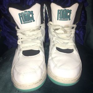 🚨🚨SALE🚨🚨Men’s Hightop Nike Air FORCE Sneakers