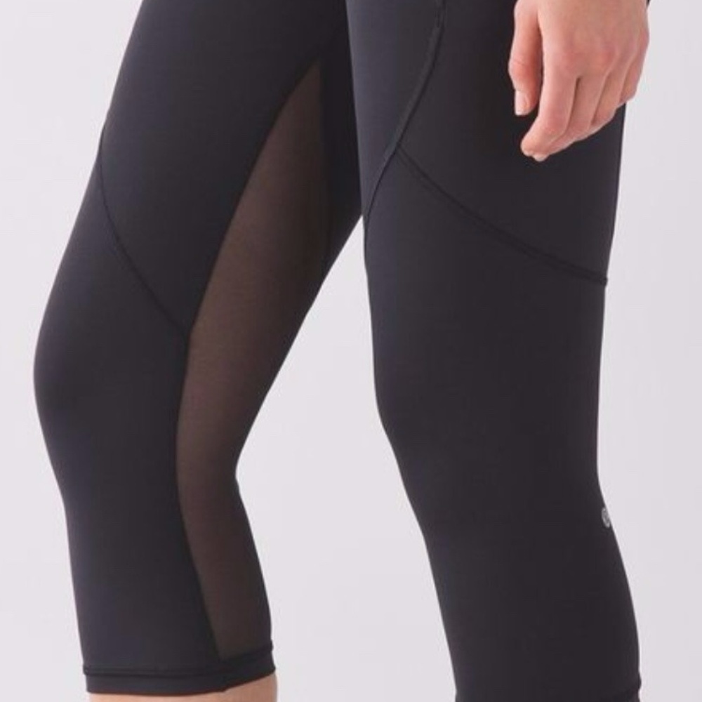 Lululemon Outrun Crop Mesh Legging Sz: 6 NWT