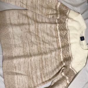 GAP sweater