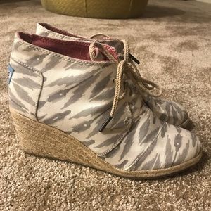 Toms booties/wedges