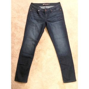 Levi’s Demi Curve Low Rise Skinny