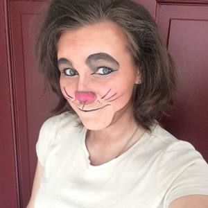 Meet your Posher, Alexis
