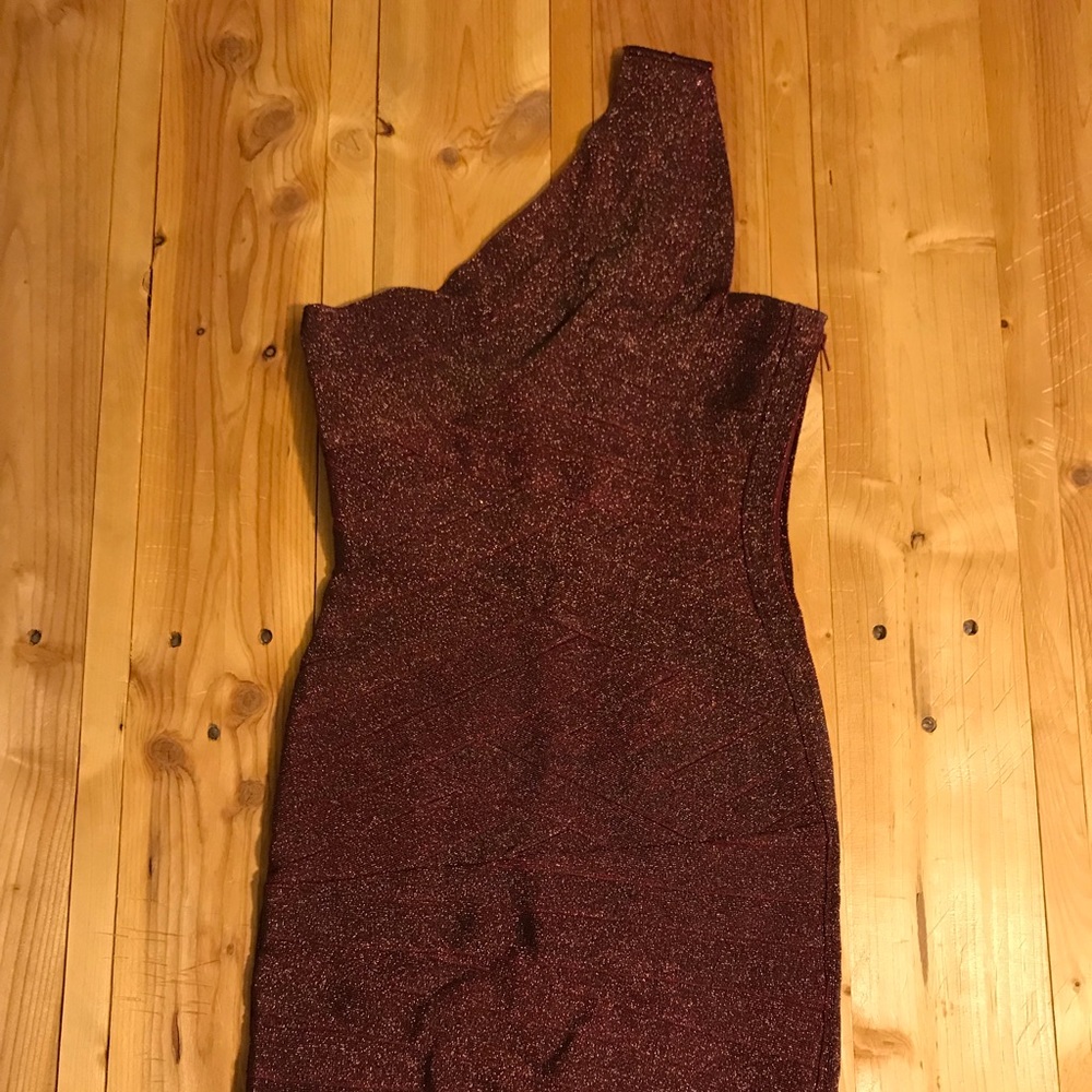 Stretta Metallic maroon crossover bandage dress XS