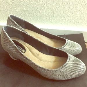 Giani Bernini pumps memory foam