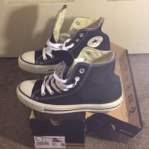 😊SOLD🔥Black All Star High Top Converse