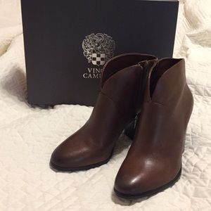 Vince Camuto Franell bootie size 8