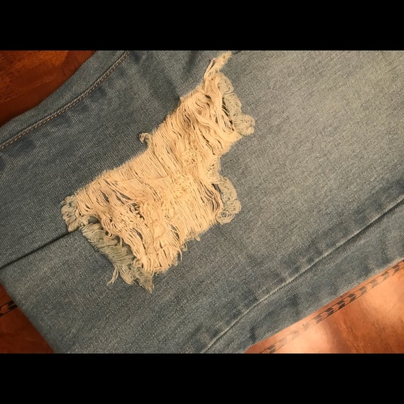 Cute O2 distressed jeans - Picture 3 of 5
