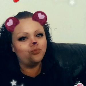 Meet your Posher, Cassandra