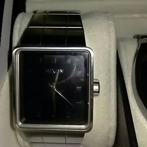 Nixon watch