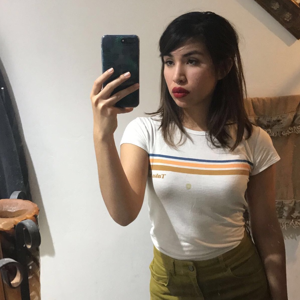 Meet your Posher, Alexia